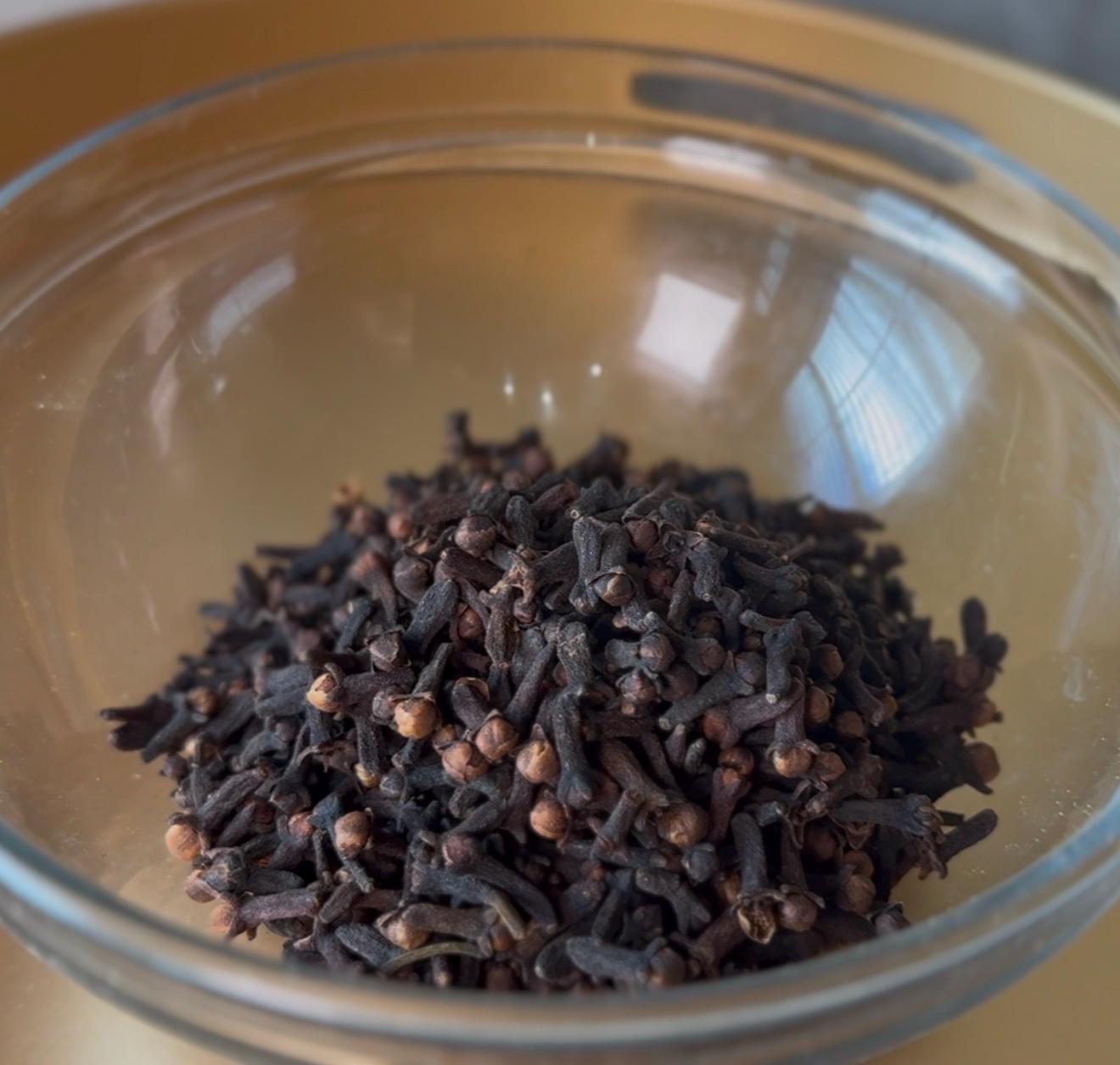Cloves Whole